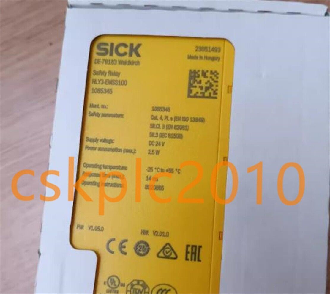 1 PCS NEW IN BOX SICK safety relays RLY3-EMSS100 1085345