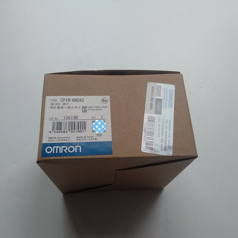 Omron CP1W-MAD42 PLC Unit CP1WMAD42 New In Box Free Expedited Shipping DHL / UPS / FedEx