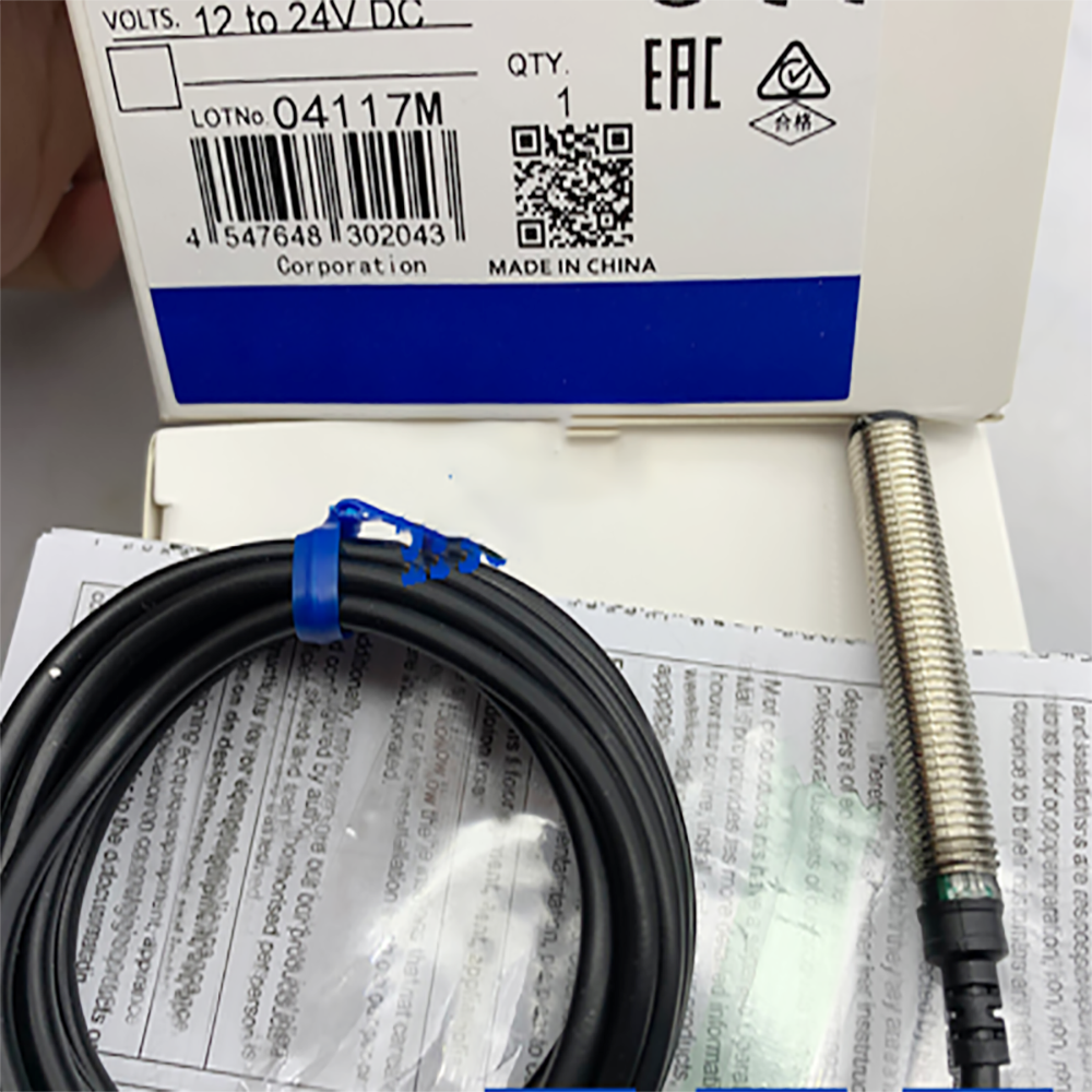 New Omron E3HT-DS3E2 PhotoElectric Switch Free Shipping E3HTDS3E2 1PC DHL / UPS / FedEx