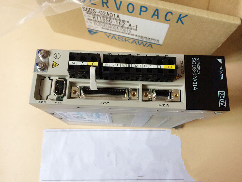 NEW ORIGINAL YASKAWA AC SERVO DRIVER SGDS-02A01A SGDS02A01A FREE SHIPPING DHL / UPS / FedEx