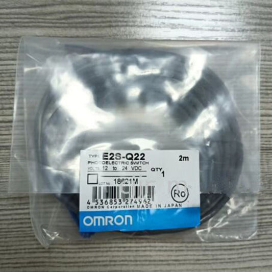 New Omron E2S-Q22 Proximity Switch E2SQ22 Free Shipping 1PC DHL / UPS / FedEx