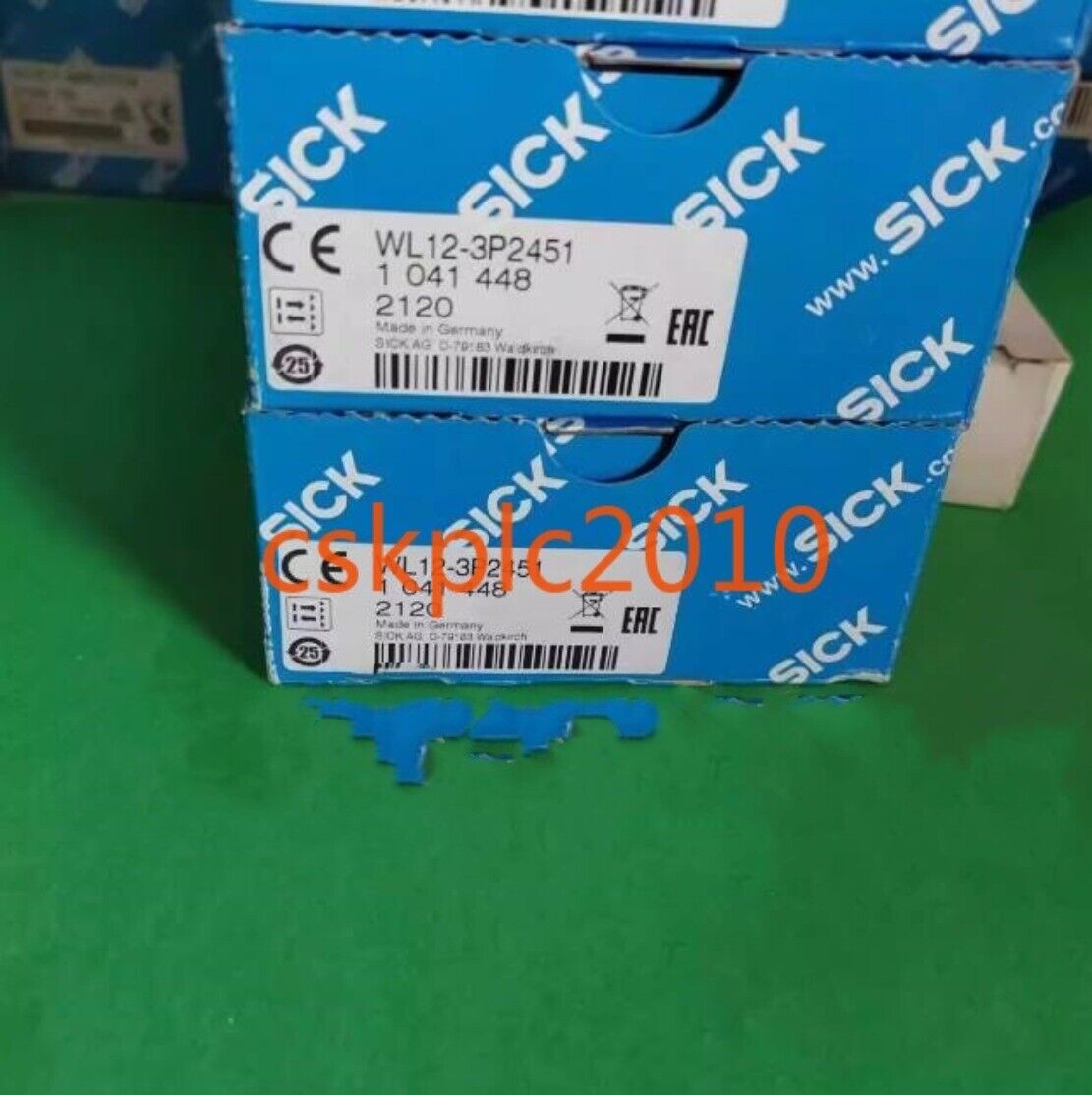 1PCS New original SICK sensor WL12-3P2451 1041448 in stock