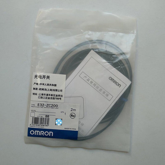 New Omron E32-ZC200 Photoelectric Switch Proximity Sens Free Shipping 1PC DHL / UPS / FedEx