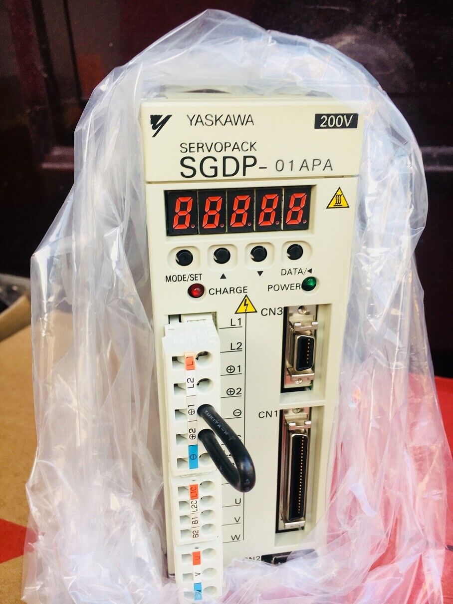 NEW ORIGINAL YASKAWA AC SERVO DRIVER SGDP-01APA SGDP01APA FREE SHIPPING DHL / UPS / FedEx