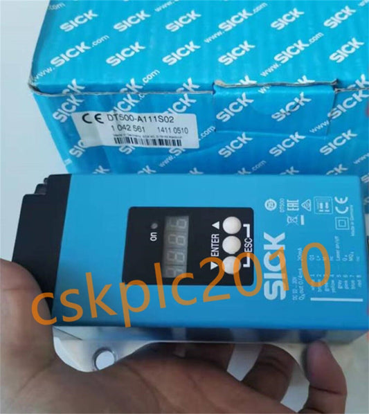 1 PCS NEW IN BOX Sick Distance sensor DT500-A111S02 1042561