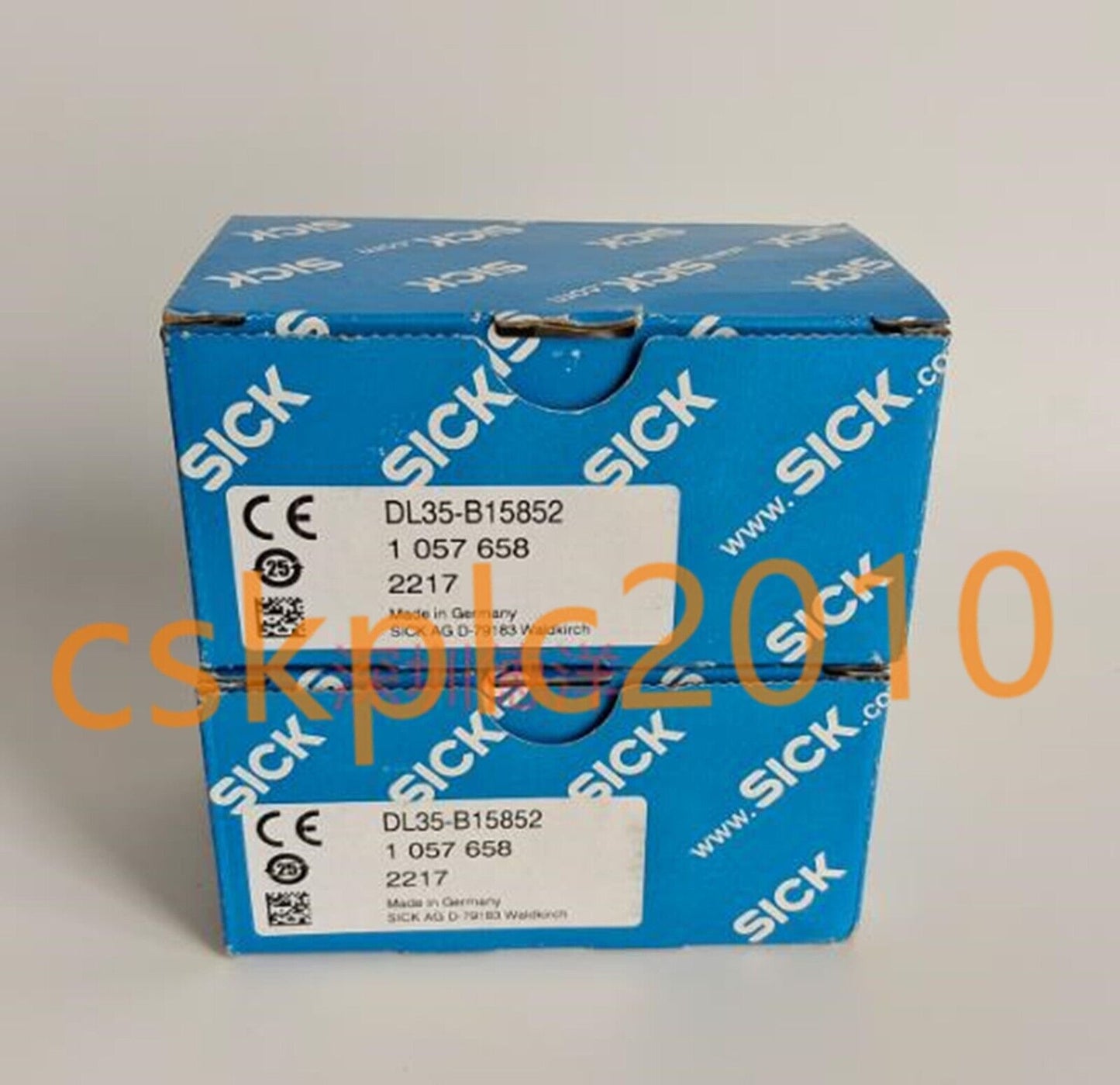 1 PCS NEW IN BOX SICK Intermediate range sensor DL35-B15852 1057658