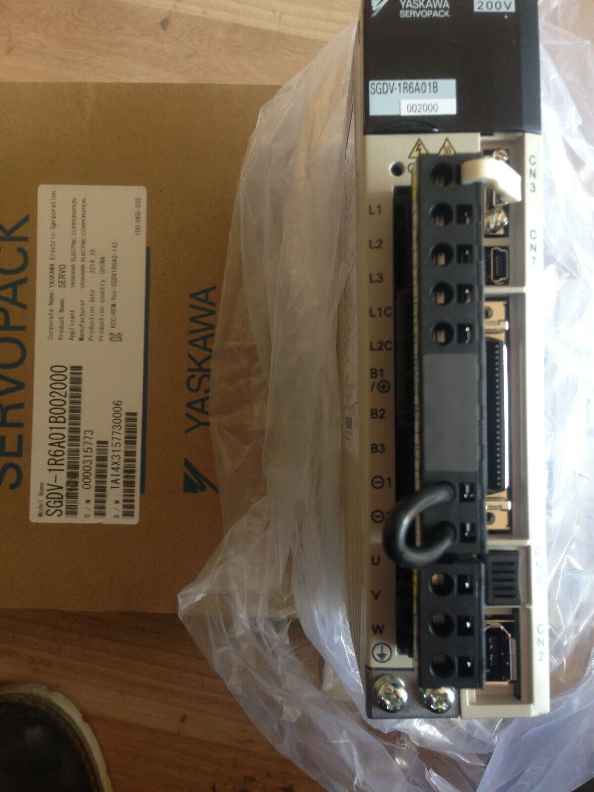 YASKAWA SERVO DRIVER SGDV-1R6A01B SGDV-1R6A01B002000 NEW FREE EXPEDITED SHIPPING DHL / UPS / FedEx